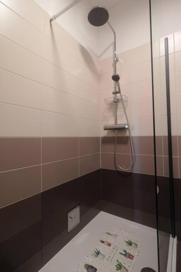 Apartman Studio Pesja Omišalj Eksteriør bilde