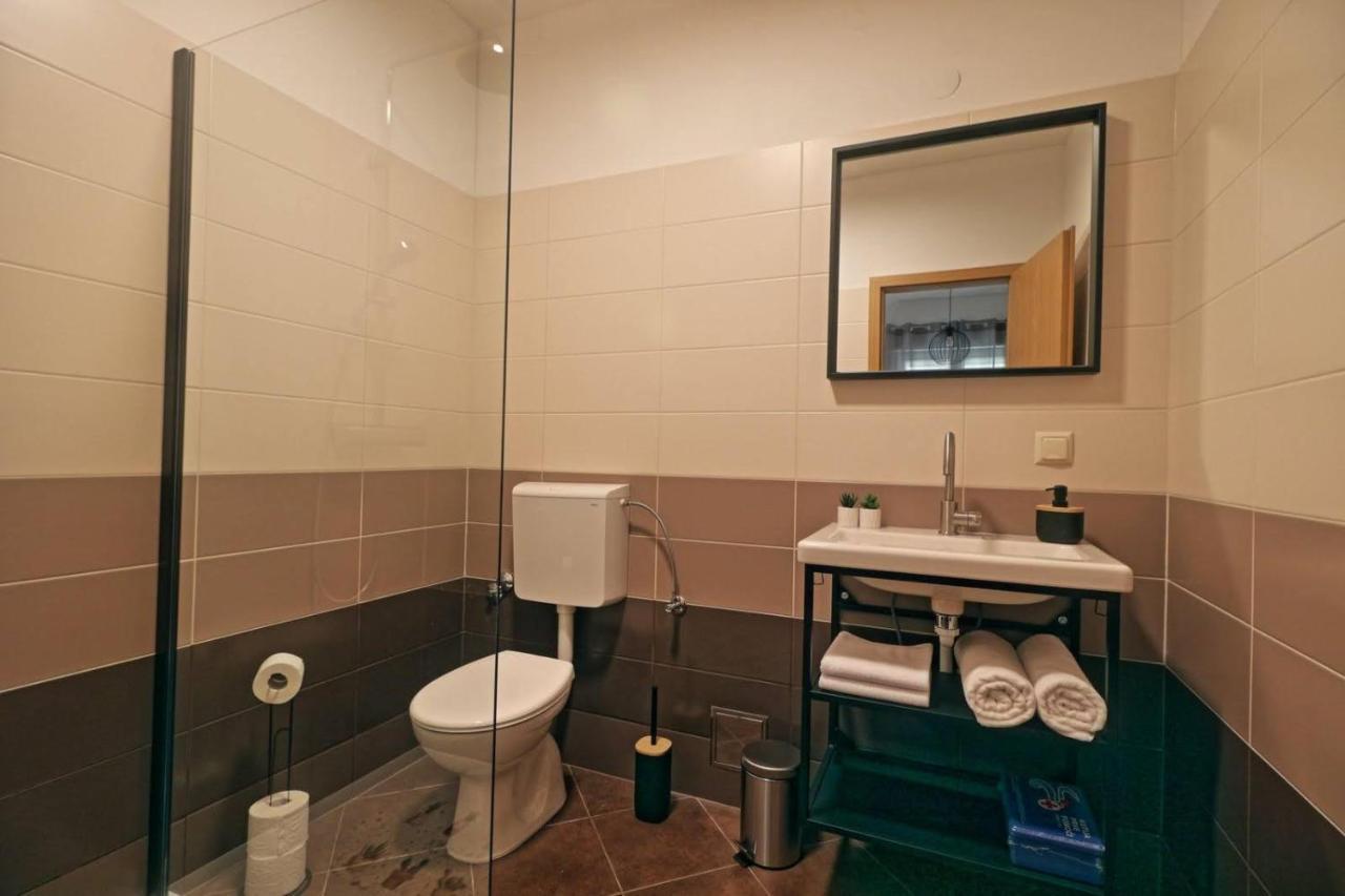 Apartman Studio Pesja Omišalj Eksteriør bilde